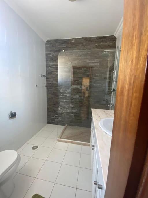 Vivenda Com Patio, No Coracao Do Mindelo Villa Exteriör bild